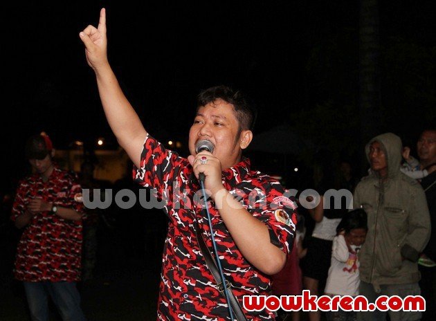 Gambar Foto Ki Kusumo di Acara Malam Pergantian Tahun