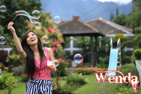 Gambar Foto Wenda salah satu personil Cherry Belle