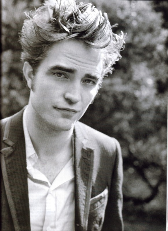Gambar Foto Ekspresi Cool Robert Pattinson