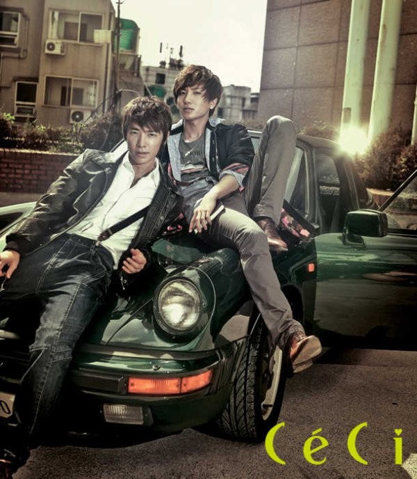 Gambar Foto Personil Super Junior di Majalah Ceci