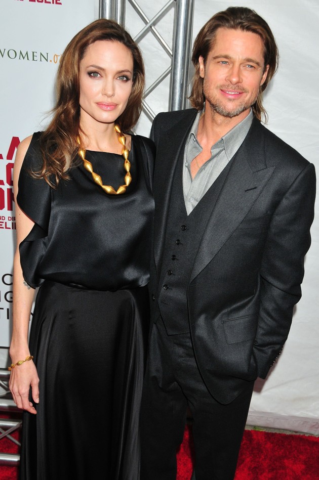 Gambar Foto Angelina Jolie dan Brad Pitt Menghadiri Premier Film 'In the Land of Blood and Honey' di New York