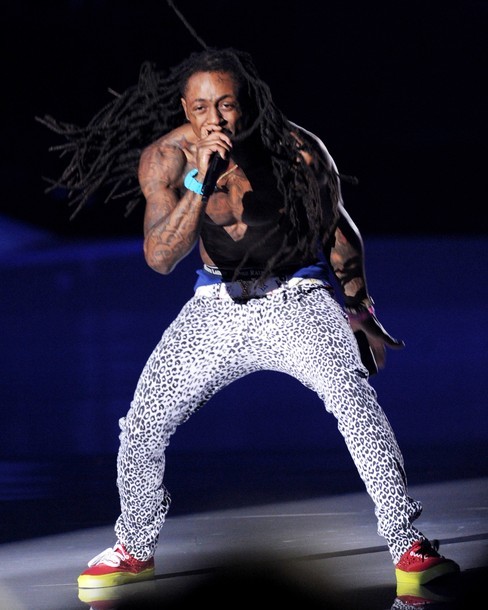 Gambar Foto Aksi Panggung Lil Wayne di MTV Video Music Awards