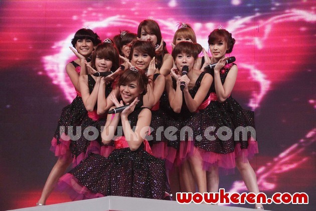 Gambar Foto Cherry Belle di Semarak 17 Indosiar