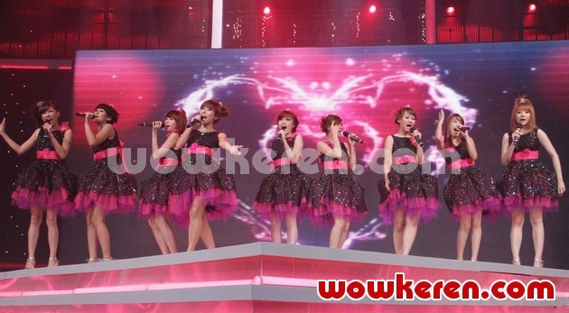 Gambar Foto Cherry Belle di Semarak 17 Indosiar