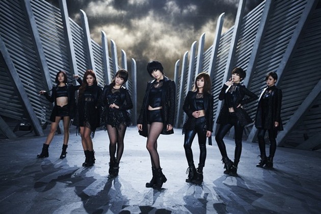 Gambar Foto T-ara untuk Promo Hits Single Cry Cry Album Black Eyes