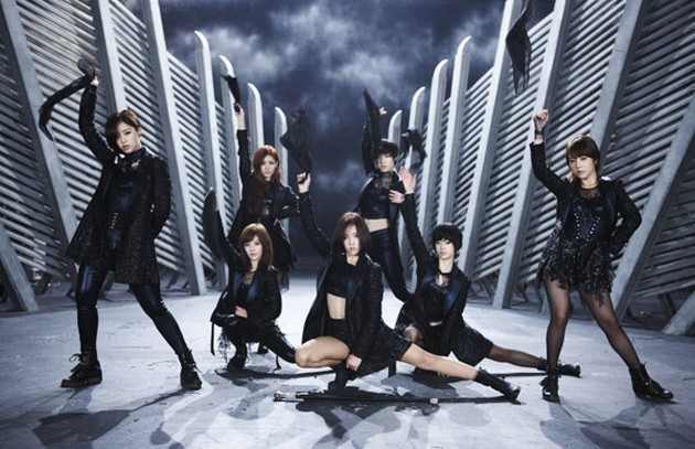 Gambar Foto T-ara untuk Promo Hits Single Cry Cry Album Black Eyes