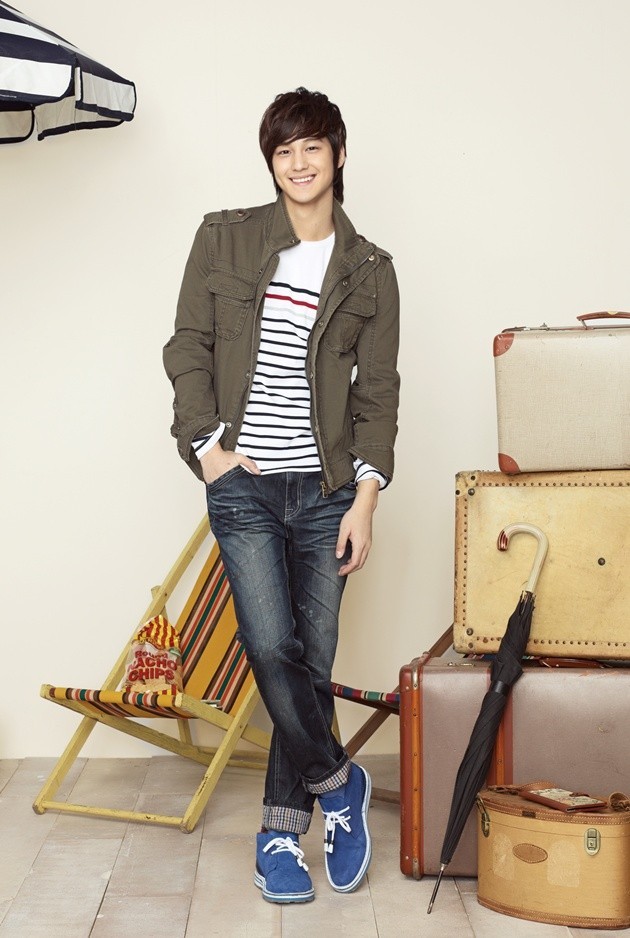 Gambar Foto Gaya Kim Bum untuk Summer Edition