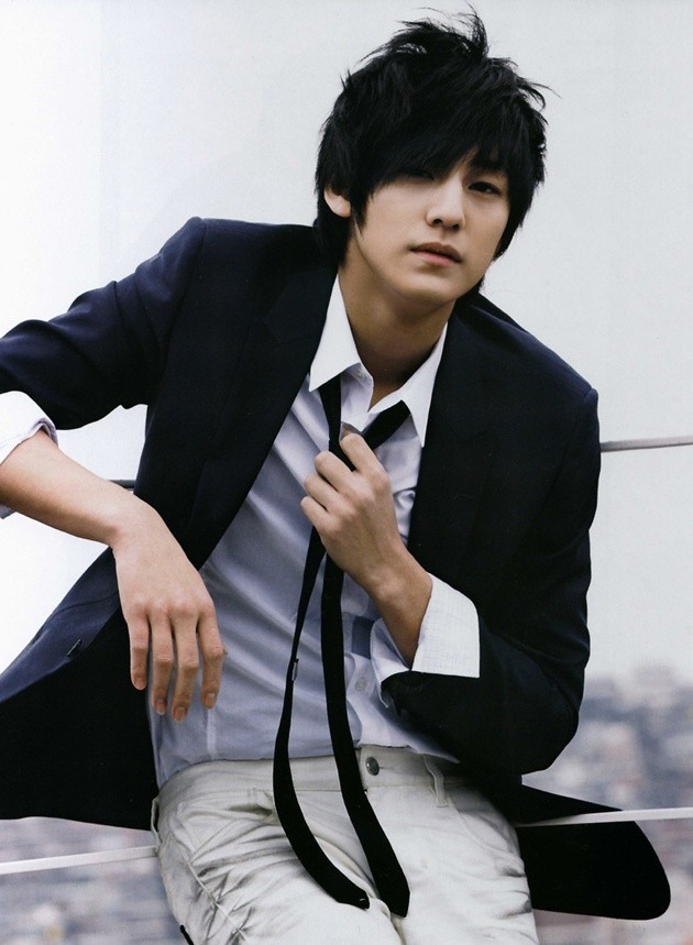 Gambar Foto Photoshoot Kim Bum di Salah Satu Majalah