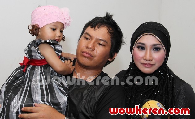 Gambar Foto Faank Wali dan Keluarga Saat Ditemui di Kawasan Pancoran