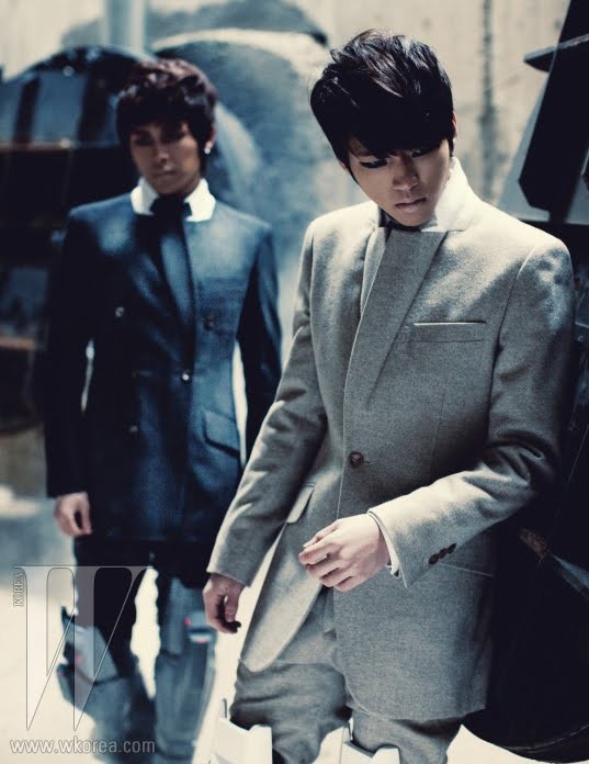 Gambar Foto Infinite di Majalah W Korea