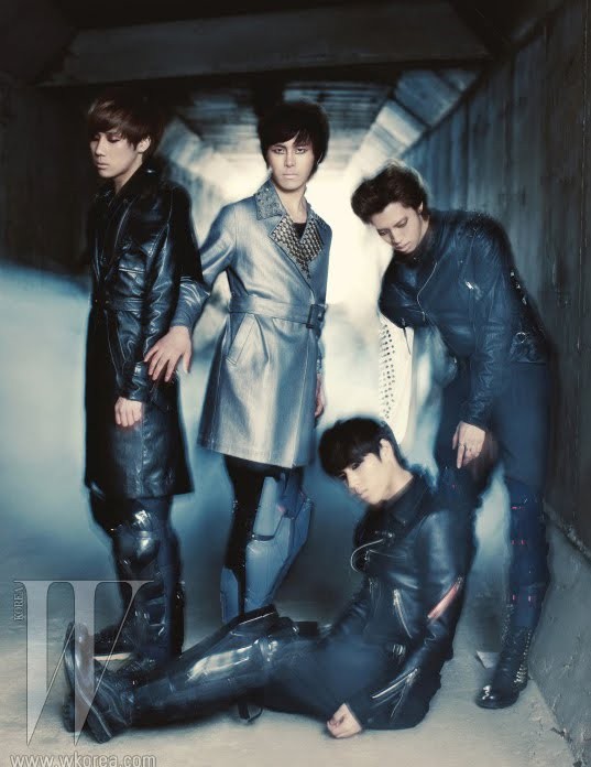 Gambar Foto Infinite di Majalah W Korea