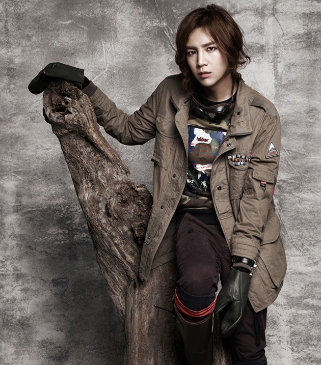 Gambar Foto Jang Geun-Suk Menjadi Model untuk Codes Combine Collection