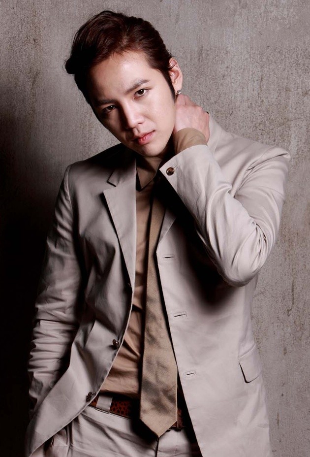 Gambar Foto Jang Geun-Suk di Majalah Easy Cina