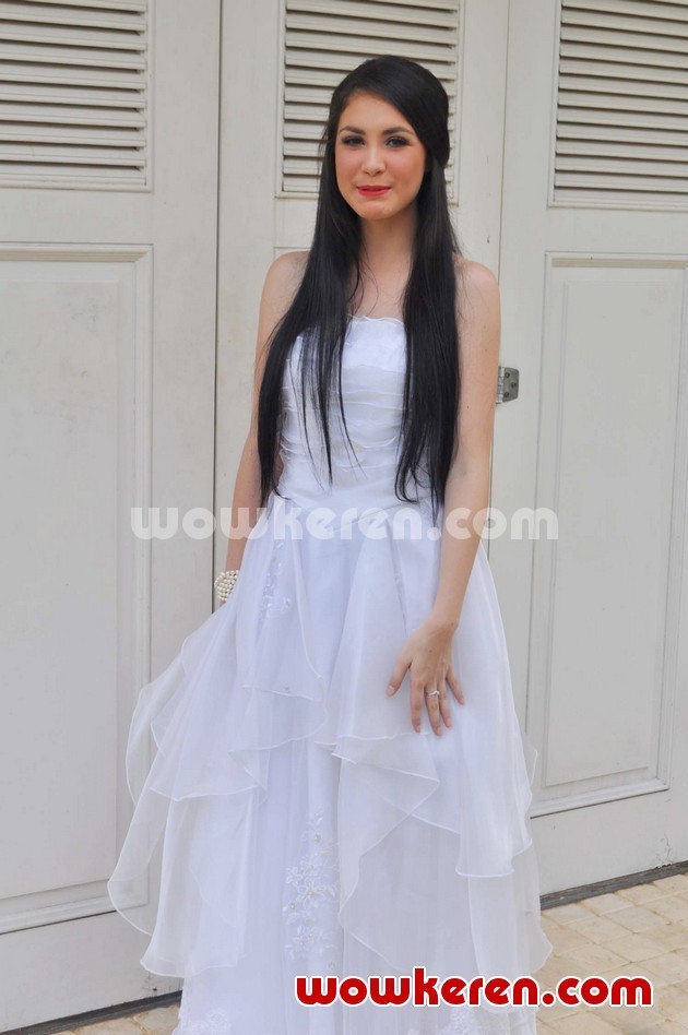 Foto Arumi Bachsin di Jumpa Pers "Kafan Sundel Bolong" - Foto 2 dari 125