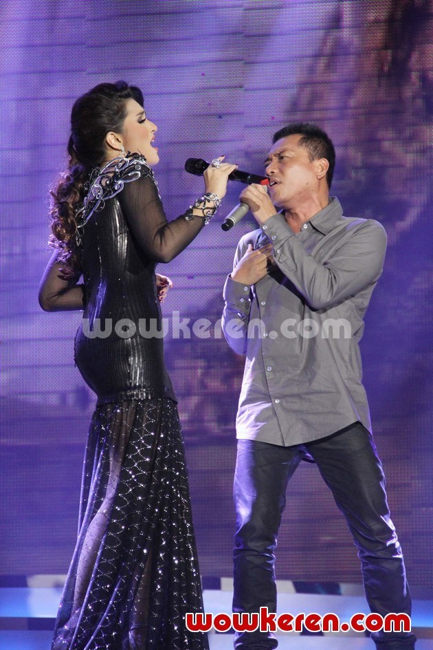 Gambar Foto Anang dan Ashanty di Infotainment Awards SCTV 2012