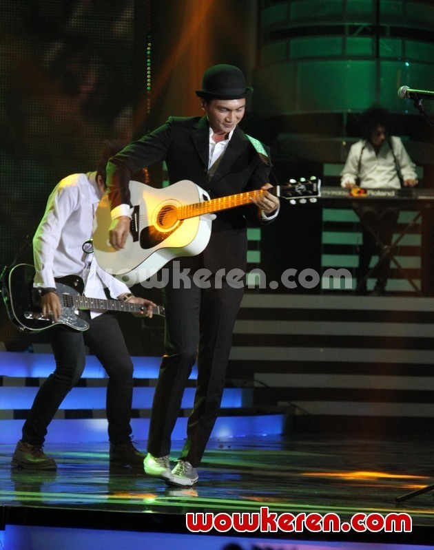 Gambar Foto Anji 'Drive' di Infotainment Awards SCTV 2012