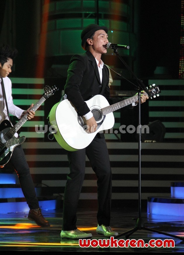 Gambar Foto Anji 'Drive' di Infotainment Awards SCTV 2012