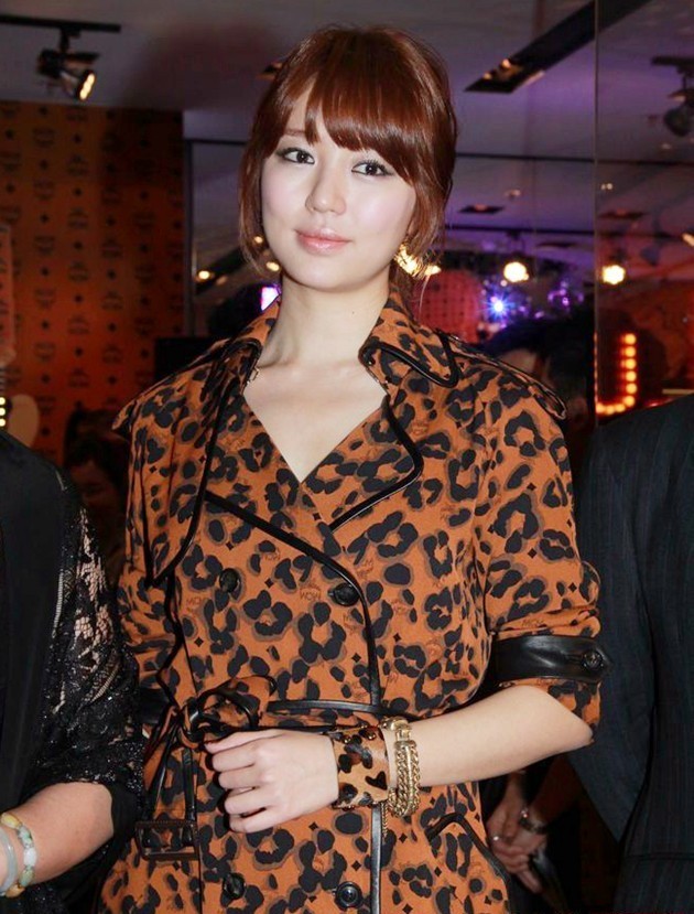 Gambar Foto Yoon Eun Hye dalam acara pembukaan Mode Creation Munich