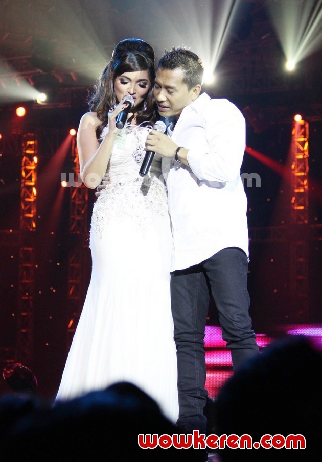 Gambar Foto Anang dan Ashanty di Dahsyat Awards RCTI 2012