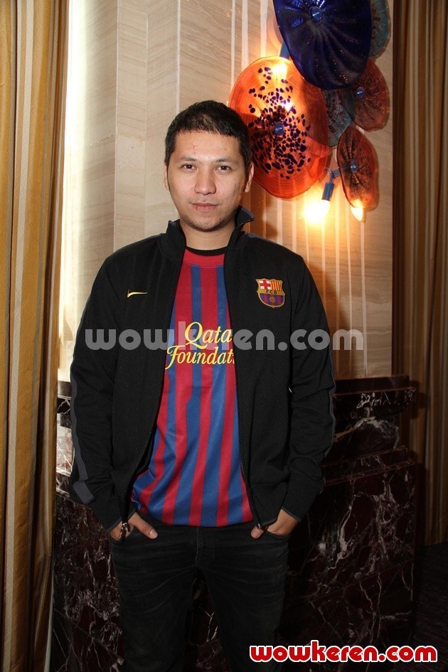 Gambar Foto Gading Marten di Launching Akademi Sepakbola FCB Escola Indonesia