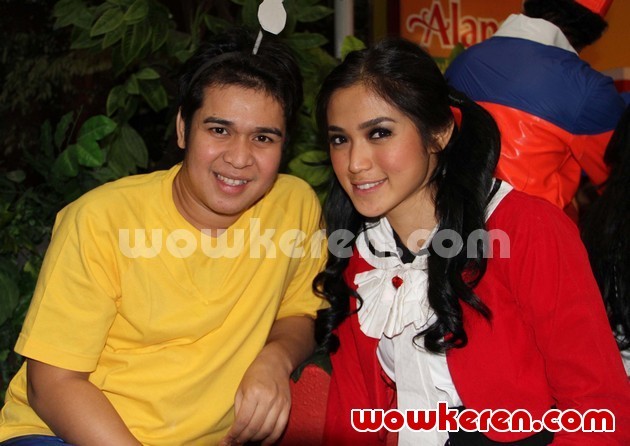 Gambar Foto Olga Syahputra dan Jessica Iskandar di Studio ANTV