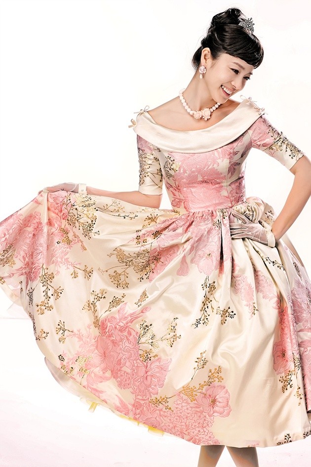 Gambar Foto Kim Tae Hee di Promo 
