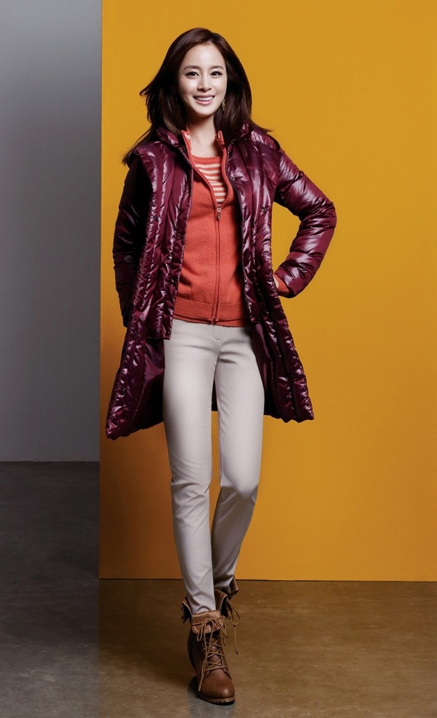 Gambar Foto Kim Tae Hee untuk Katalog Fashion
