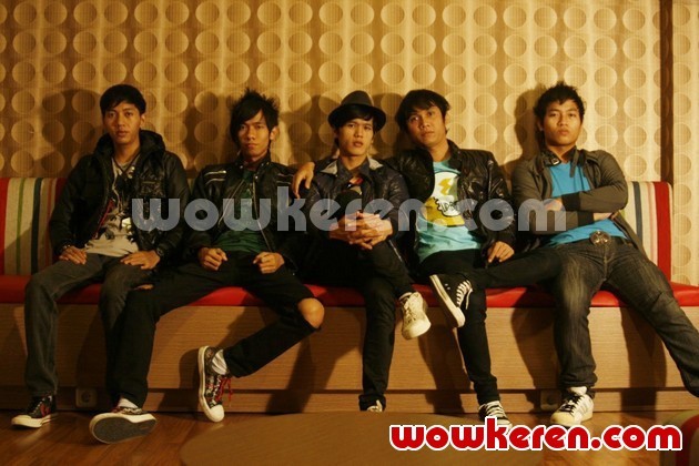 Gambar Foto Planet Band Saat Ditemui di Studio RCTI
