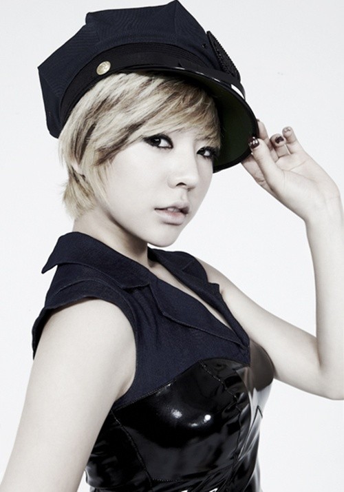 Gambar Foto Sunny di Promo Album 