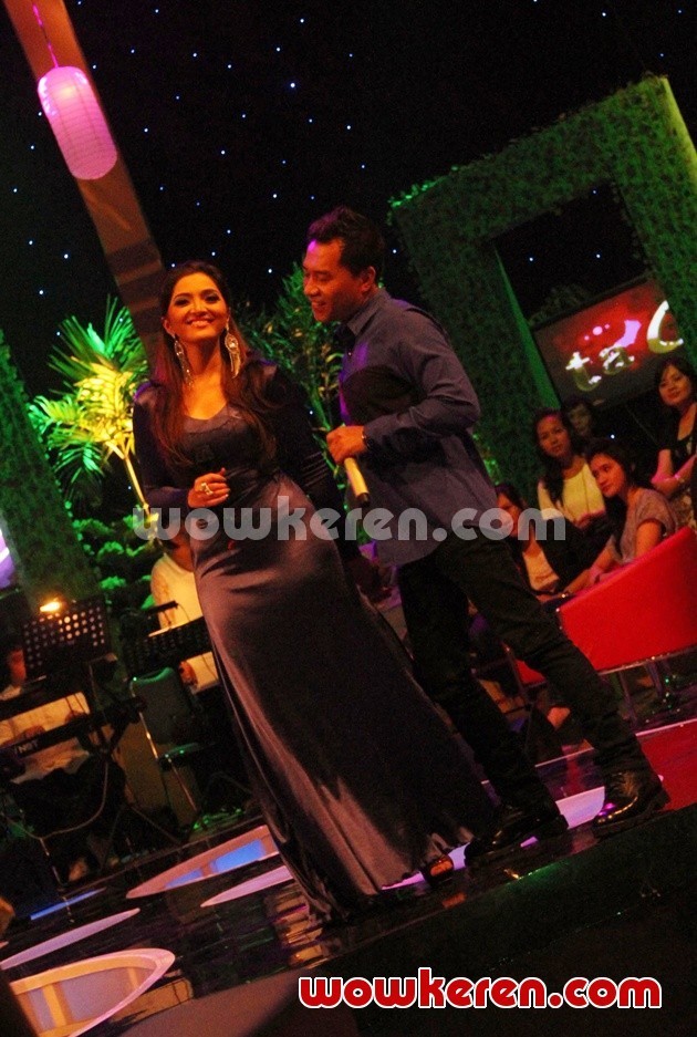 Gambar Foto Anang dan Ashanty di Acara 'Cerita Cinta' MNCTV