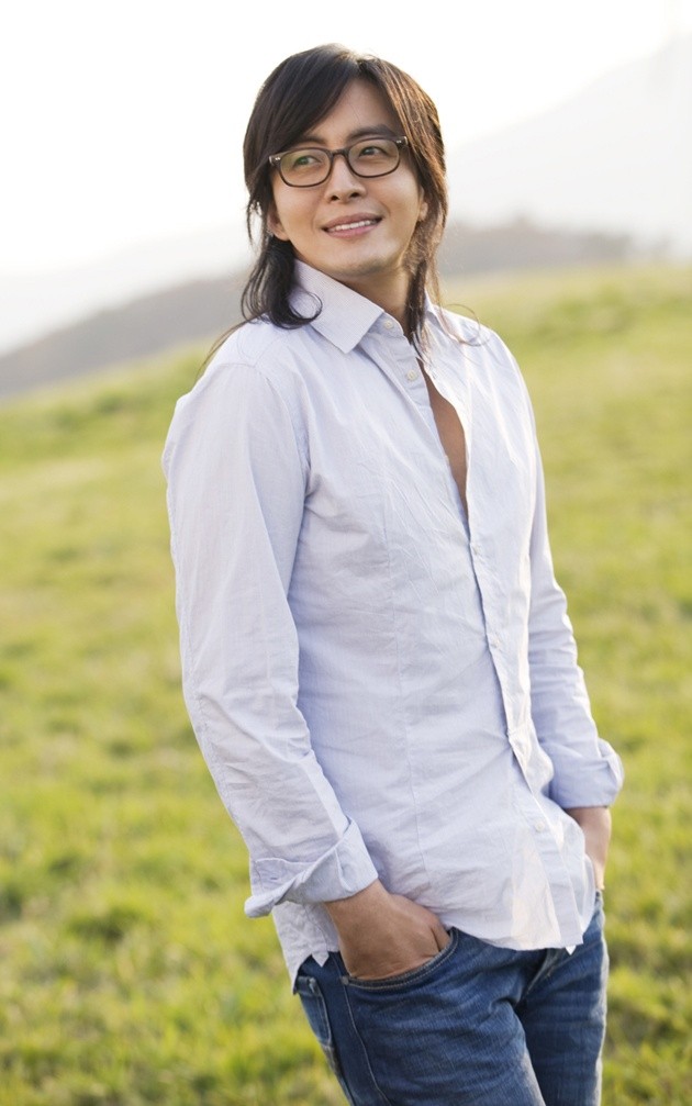 Gambar Foto Bae Yong Joon Mengawali Karir Tahun 1995