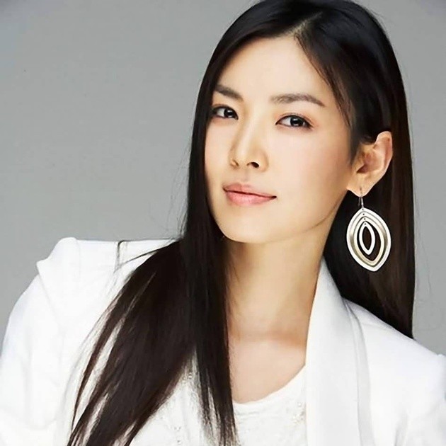 Gambar Foto Kim So Yeon untuk Iklan Woongjin Kosmetik