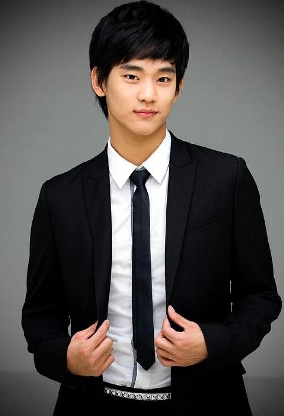 Gambar Foto Kim Soo Hyun Main di Serial 