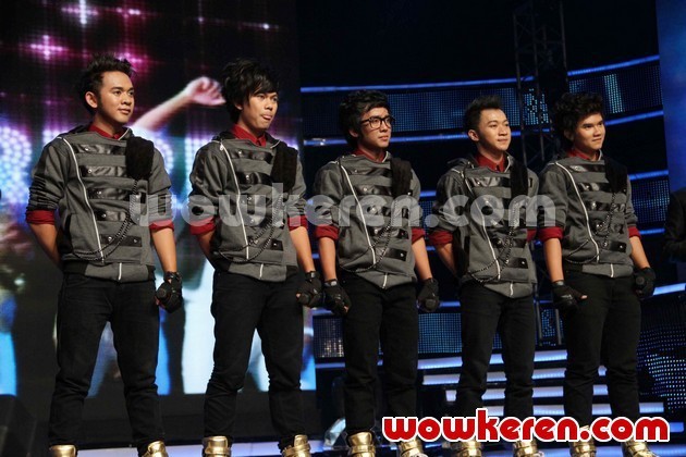 Gambar Foto Sugarfree di Grand Final Boy & Girl Band Indonesia