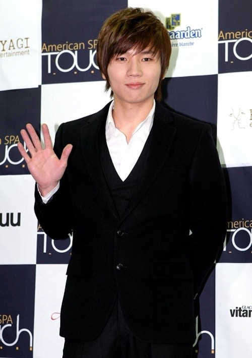 Gambar Foto K.Will Predikat Penyanyi Pria Terbaik