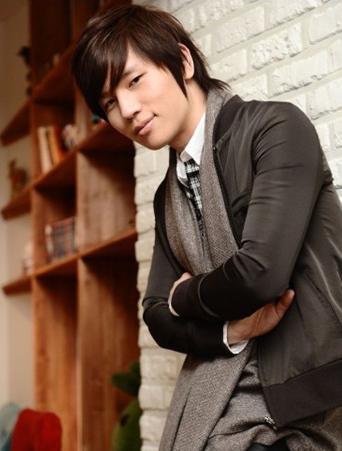 Gambar Foto K.Will Mendapat Penghargaan Pertama di Melon Music Awards