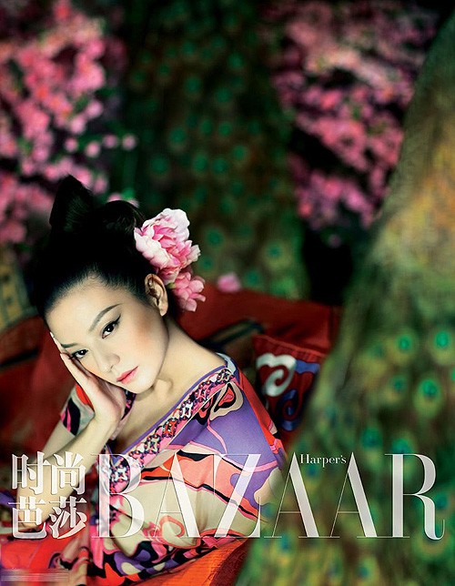 Gambar Foto Vicki Zhao di Majalah Harper's Bazaar Cina