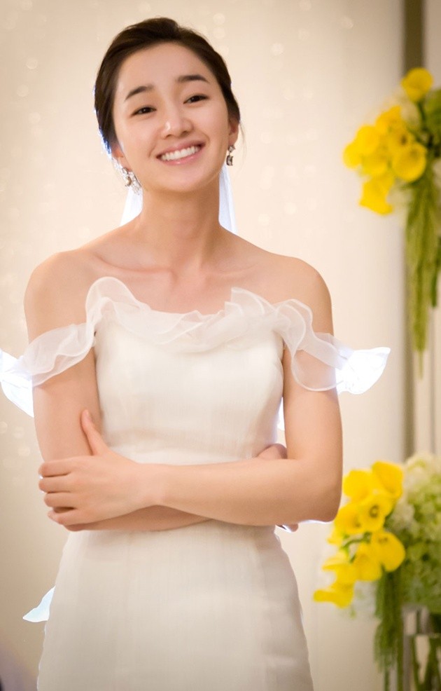 Foto Soo Ae Menjadi Aktris Terbaik untuk “Midnight FM” - Foto 2 dari 35