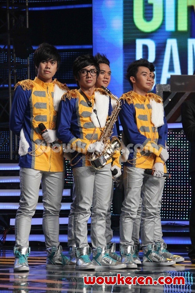 Gambar Foto Sugarfree Menjadi Juara Ketiga oy & Girl Band Indonesia di