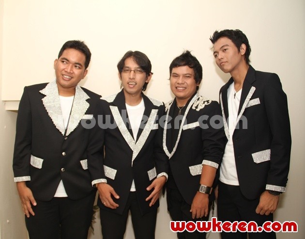 Gambar Foto Wali Seusai Acara Grand Final Boy & Girl Band Indonesia Result Show
