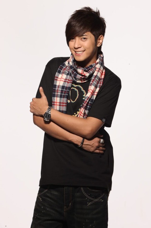 Gambar Foto Show Luo Memulai Karir di Tahun 1996 - Foto 2 dari 20