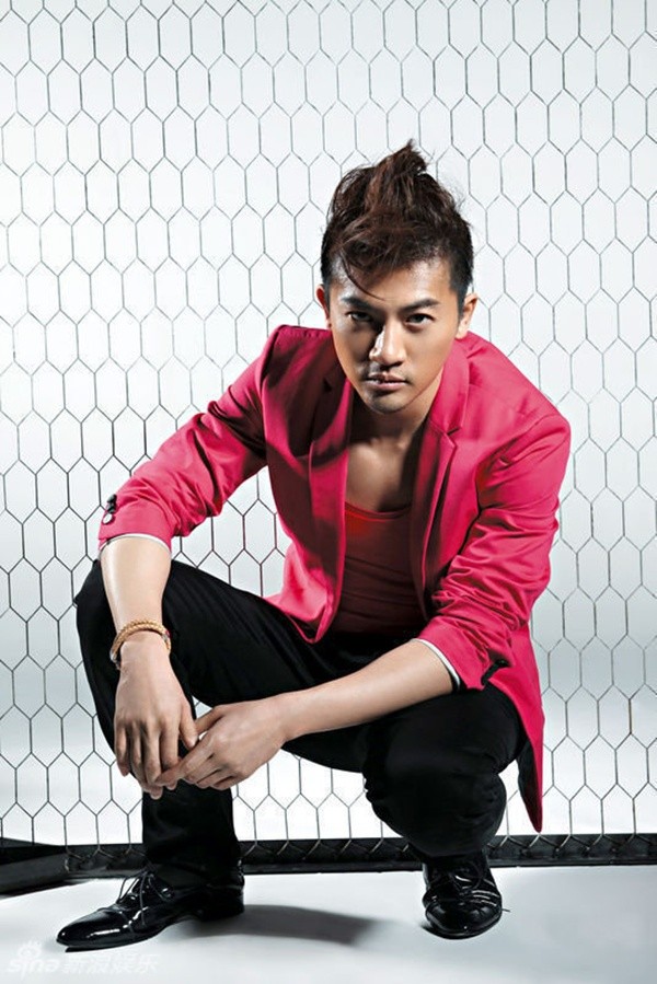 Gambar Foto Alec Su Menjadi Model Iklan Men's Health Foto 2 dari 20