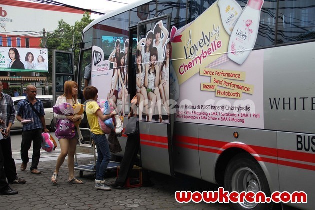Gambar Foto Persiapan Cherry Belle Berangkat Tour di 7 Kota