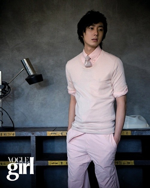 Gambar Foto Jung Il Woo untuk Majalah Vogue Girl