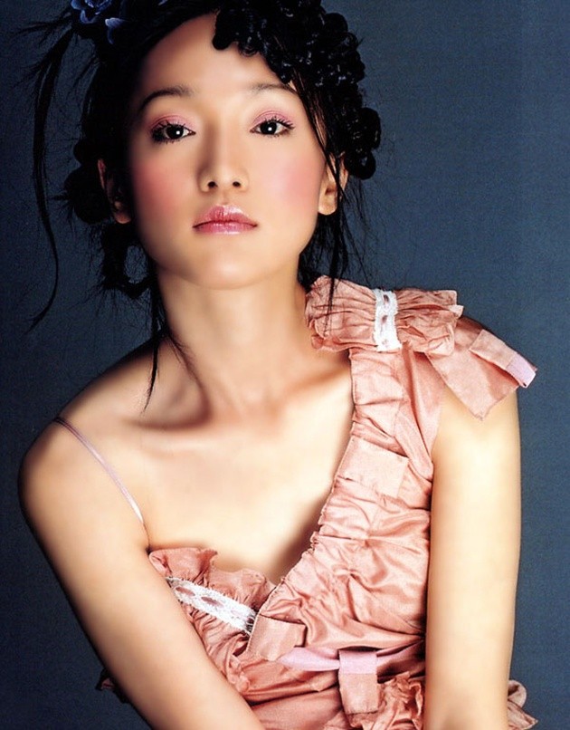 Gambar Foto Zhou Xun Merilis Dua Album Solo