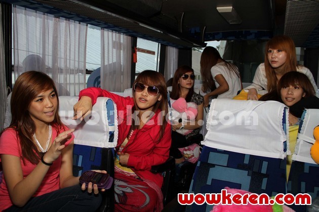 Gambar Foto Persiapan Cherry Belle Berangkat Tour di 7 Kota