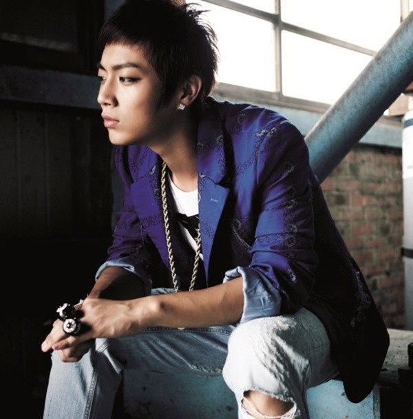 Gambar Foto Yoon Doo Joon Cool Saat Pemotretan