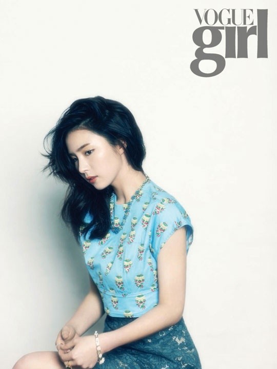 Gambar Foto Shin Se Kyung di Majalah Vogue Girl Edisi Maret 2012