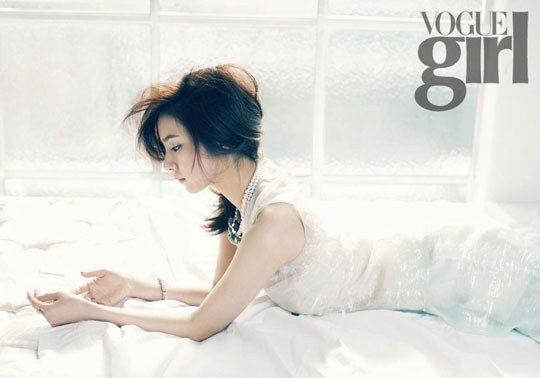Gambar Foto Shin Se Kyung di Majalah Vogue Girl Edisi Maret 2012