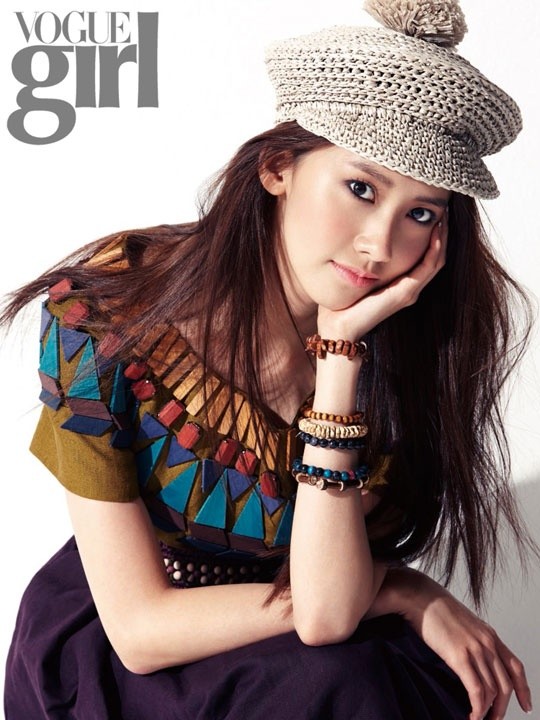 Gambar Foto Yoona di Majalah Vogue Girl Edisi Maret 2012